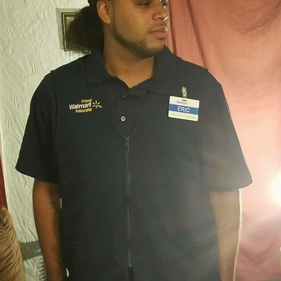 Profile Picture of Eric Noyer (@ericnoyer14) on Poshmark