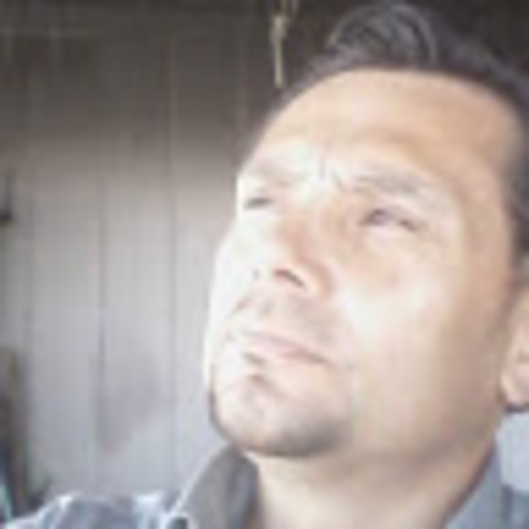 Profile Picture of Andy Sandoval (@mrpowwrs) on Poshmark