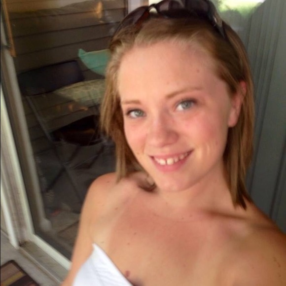 Profile Picture of Brittany Bittorf (@bcg126) on Poshmark