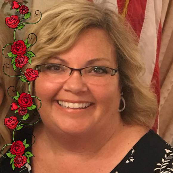 Profile Picture of Jennifer Everetts (@jenrs4) on Poshmark
