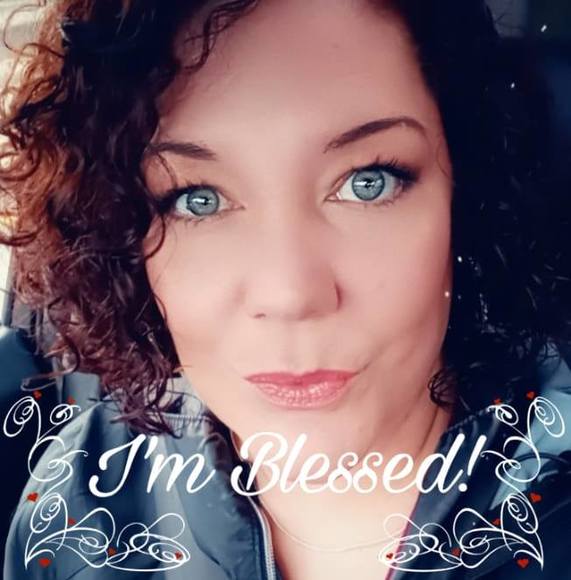 Profile Picture of Sarah Andrews (@wrxstister) on Poshmark