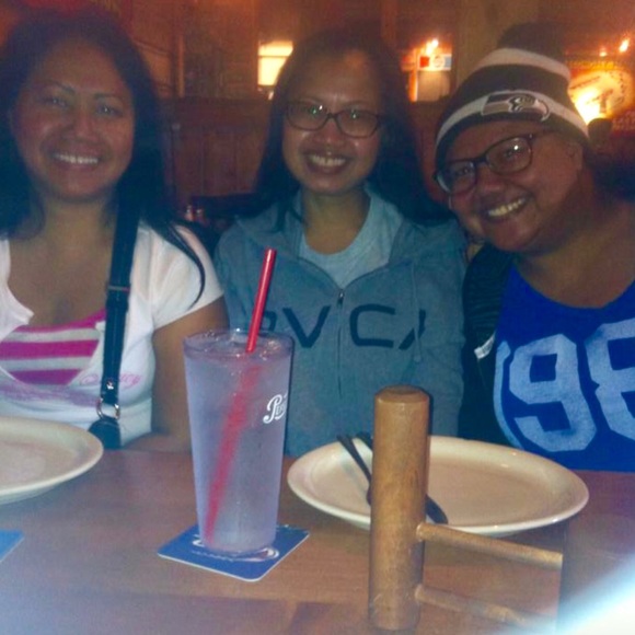 Profile Picture of Samuth Pream (@samuthpream) on Poshmark