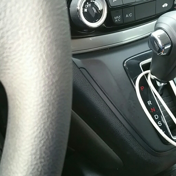 Profile Picture of Ta Khamsihong (@takhamsihong) on Poshmark