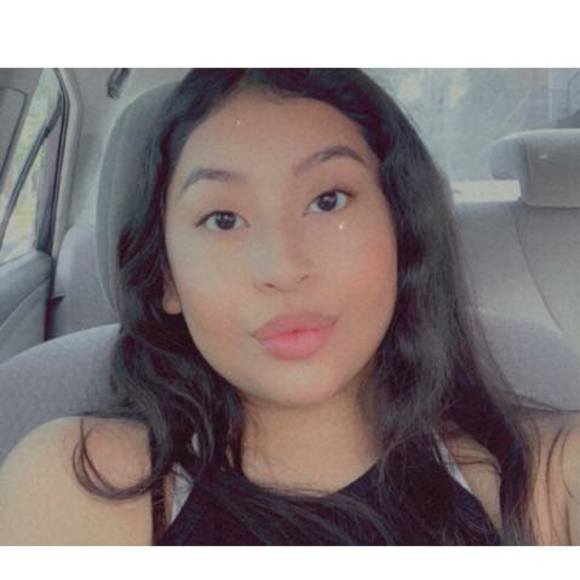 Profile Picture of Lupe Macias (@lupejmaciass) on Poshmark
