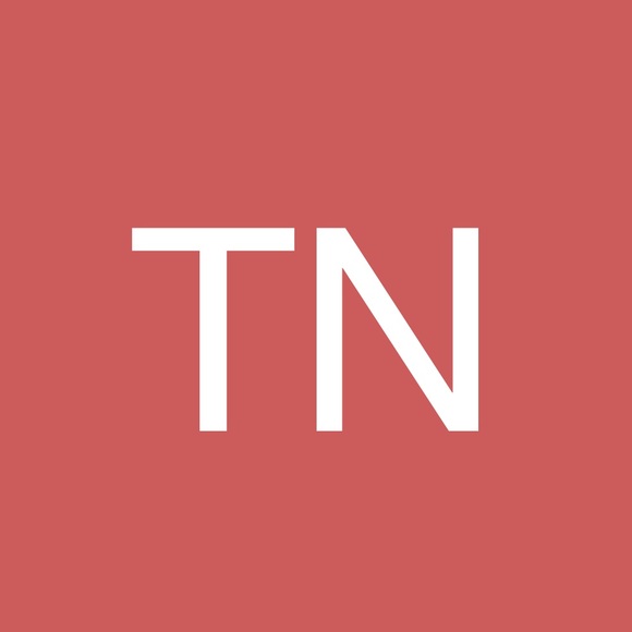 Profile Picture of Taylor Nadeau (@wolfwpl34) on Poshmark