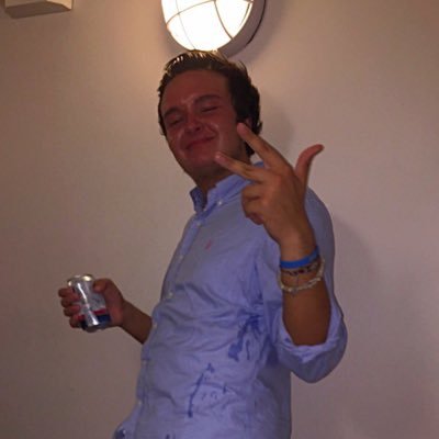 Profile Picture of Derek Garrison (@ddderekgarrison) on Twitter