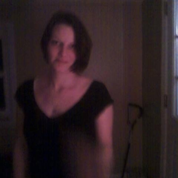 Profile Picture of Helen Caparella (@sissy1021) on Poshmark