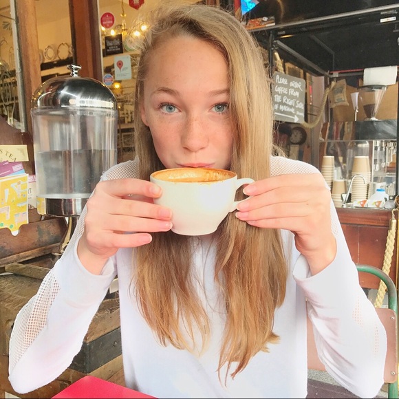 Profile Picture of Gabrielle Wener (@gabriellewener) on Poshmark