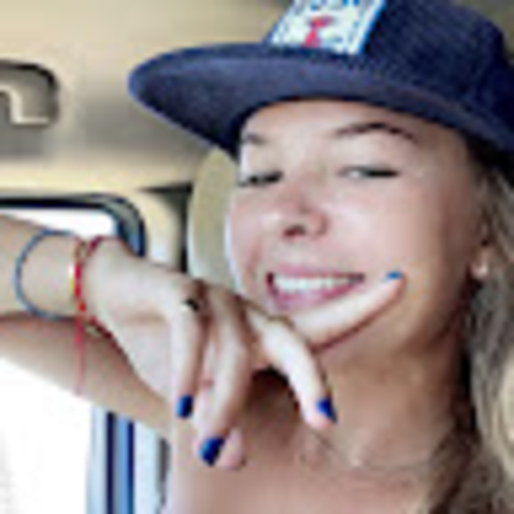 Profile Picture of Sophie Rueger (@sophierueger) on Poshmark