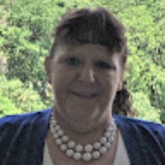 Profile Picture of Sharon Hagemann (@ginger1754) on Poshmark