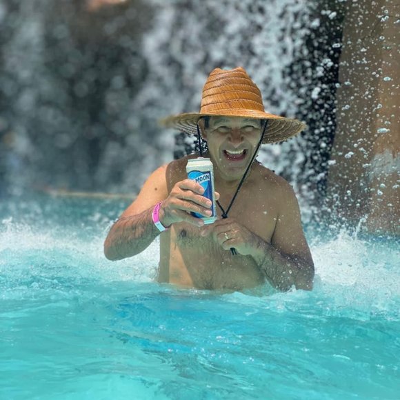 Profile Picture of Hugo Aburto aburto (@huaocon) on Poshmark