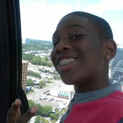 Profile Picture of R Ahmad Davis (@SoonarDavis) on Twitter