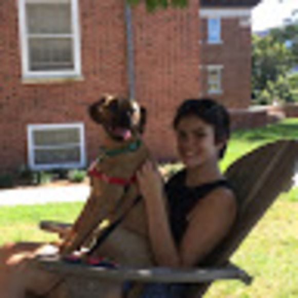 Profile Picture of Lucy Dobson (@dobson_l2) on Poshmark