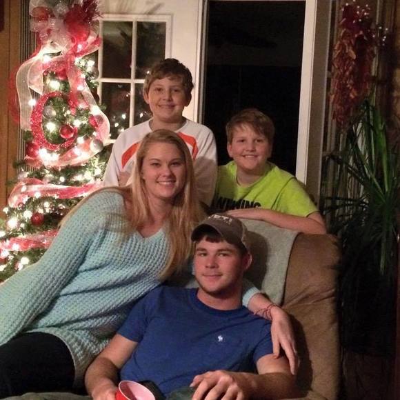 Profile Picture of Kathy Crotts (@kathycrotts63) on Poshmark