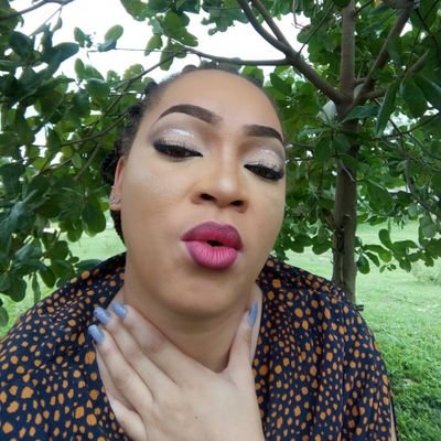 Profile Picture of Helen Albert (@luchalbert) on Twitter