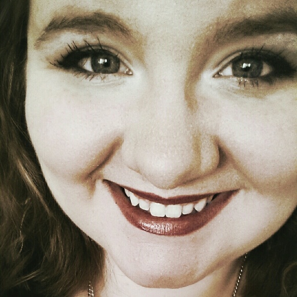 Profile Picture of Marissa Trowbridge (@maritrow2) on Poshmark
