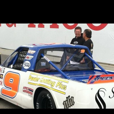 Profile Picture of Connor Cantrell (@teamnine9) on Twitter