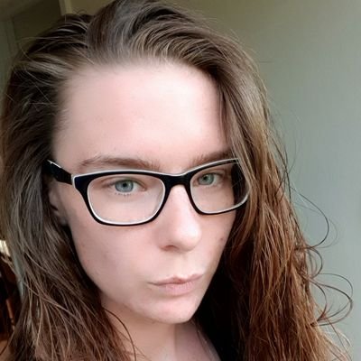 Profile Picture of Lea (@leanne17patch) on Twitter