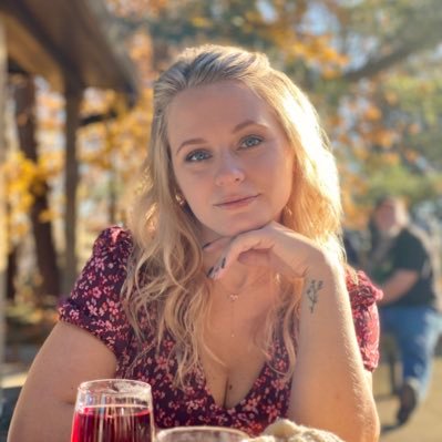 Profile Picture of Jasmine 🌻 (@jasmine_hoffman) on Twitter