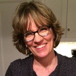 Profile Picture of Leslie Connor (@heyleslieconnor) on Instagram