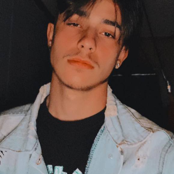 Profile Picture of Chase Norton (@chasenorton2001) on Poshmark