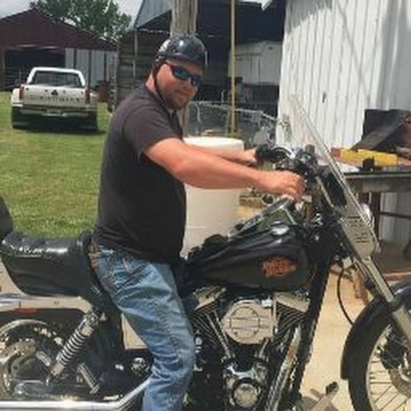 Profile Picture of Ricky Kreps (@rickykreps) on Poshmark