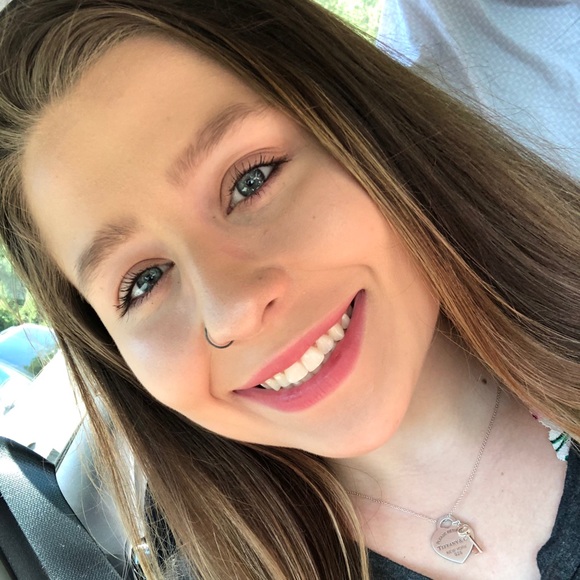 Profile Picture of Makayla Camby (@makaykay39) on Poshmark