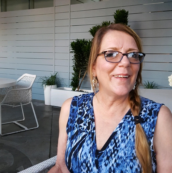Profile Picture of Teresa Sterup (@tsterup) on Poshmark