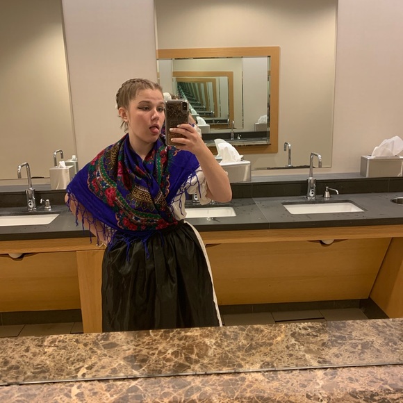 Profile Picture of Lily Coy (@lilyc6) on Poshmark