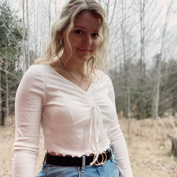 Profile Picture of Kylee Smith (@kylee_smith1) on Poshmark