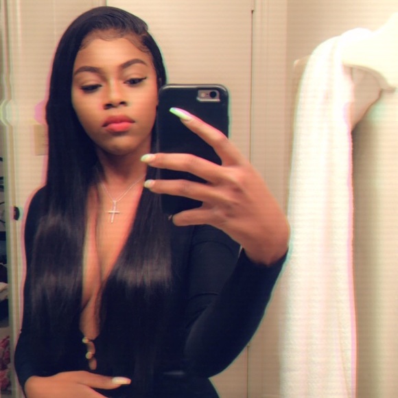 Profile Picture of Rebeca Pericles (@rpericles) on Poshmark