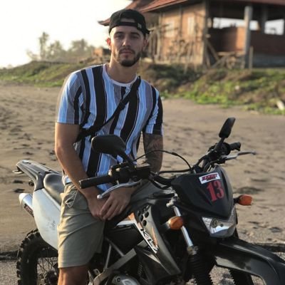 Profile Picture of Larkins (@_BenLarkins) on Twitter