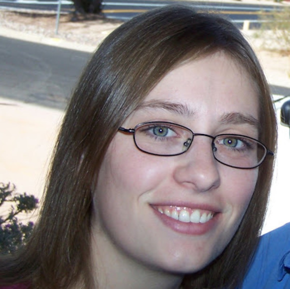 Profile Picture of Renee Cassioppi (@reneecassioppi) on Poshmark