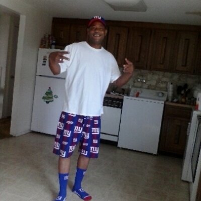 Profile Picture of Leonard Mills (@leonardmills83) on Twitter