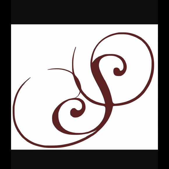 Profile Picture of Stephannie Torres (@estepht) on Poshmark