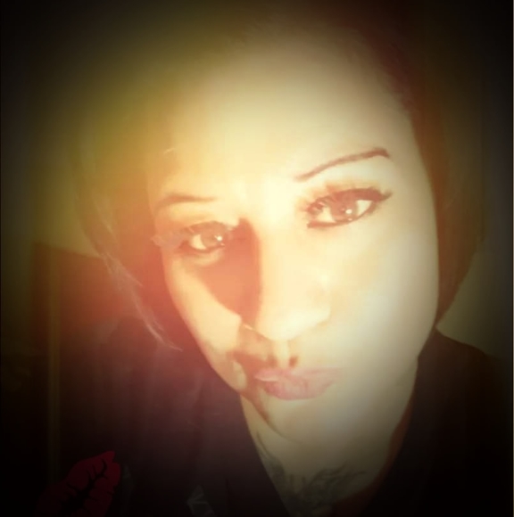 Profile Picture of Priscilla Sistos (@sistosp) on Poshmark