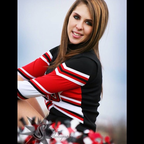 Profile Picture of Tristen Wecker (@tristenkaylee) on Poshmark