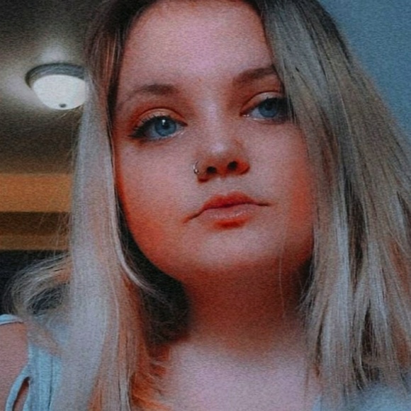 Profile Picture of Hunter Mccloskey (@huntermccloskey) on Poshmark