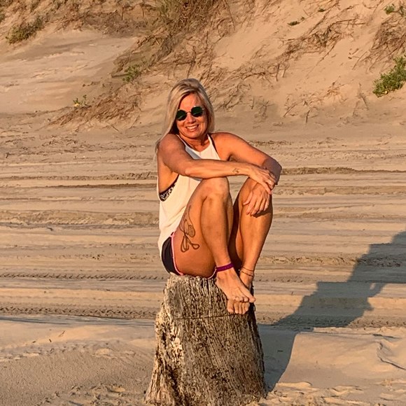 Profile Picture of Nancy Hiett (@hiett01) on Poshmark