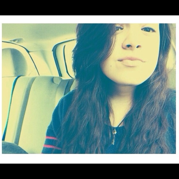 Profile Picture of Brandy Ayala (@ayala6580) on Poshmark