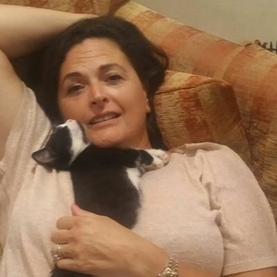 Profile Picture of A Zinsser (@@ubiquitouswoman) on Twitter