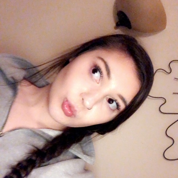 Profile Picture of Corina Strubel (@corinastrubel) on Poshmark