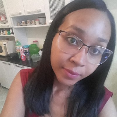 Profile Picture of Alice Chaves (@Alicechaves19) on Twitter