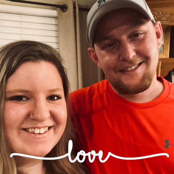 Profile Picture of Carly Mrusek (@cmrusek33) on Poshmark