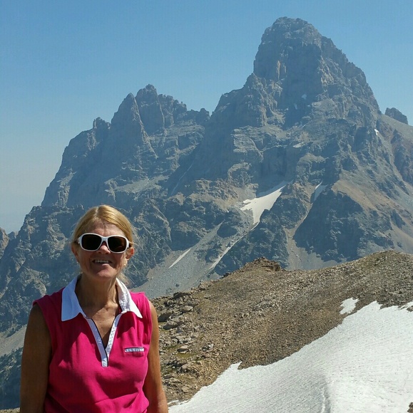 Profile Picture of Janet Clayton (@janclayton) on Poshmark