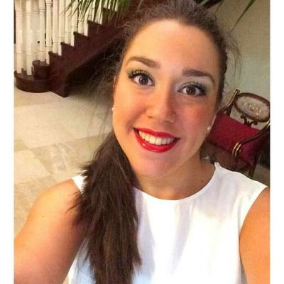 Profile Picture of Natalia Benitez (@NataliaBlove) on Twitter