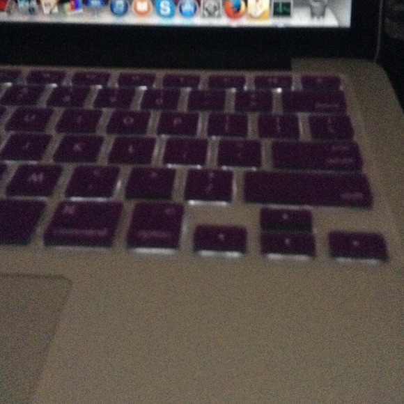 Profile Picture of Jean Nilang (@jean_28) on Poshmark