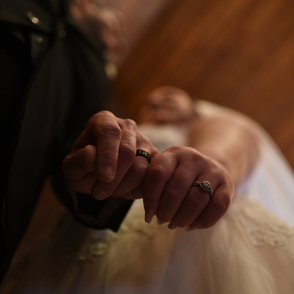 Profile Picture of Christopher Brun (@chrisxcross04) on Poshmark