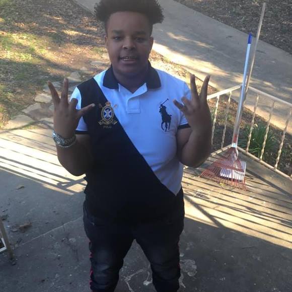 Profile Picture of Carlos Snow (@charlenamoore29) on Poshmark