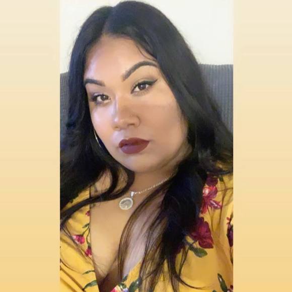 Stephanie Solorio - Poshmark Profile Picture of Stephanie Solorio (@stephsolorio93) on Poshmark